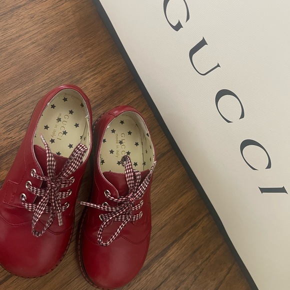 Toddler Boy Red Gucci - Picture 2 of 5
